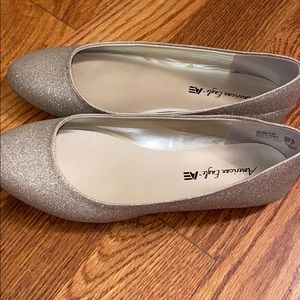 American eagle flat shoes